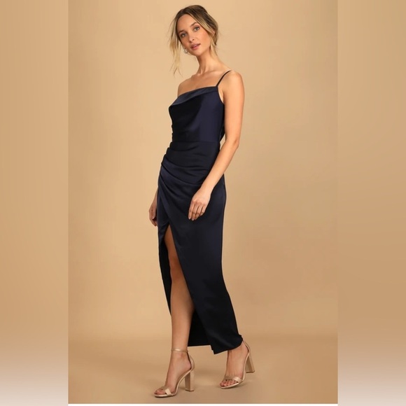 NWT Showing Off a Little Navy Blue Asymmetrical Tulip Midi Dress - Picture 4 of 5